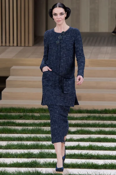 Look 9